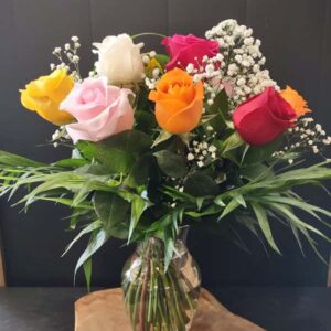 Les 12 roses de couleurs